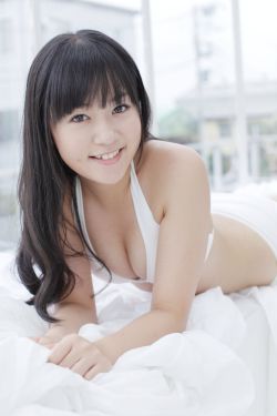 美女劲舞